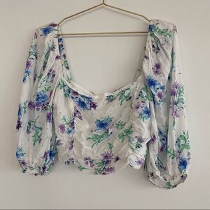 Skylar + Madison White Floral Crop Top Size Medium